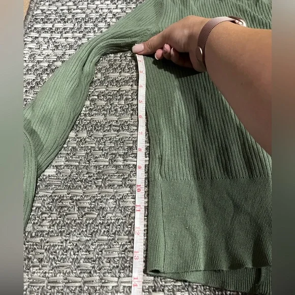 H&M | Olive Ribbed Full-Zip Long Sleeve - Picture 6 of 8